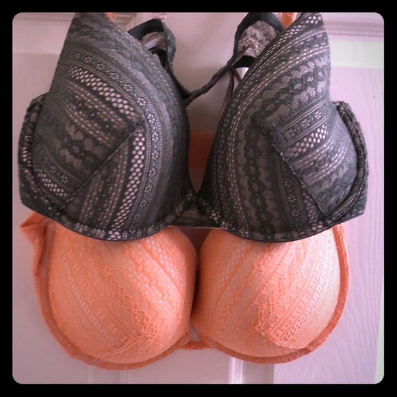 Victoria's Secret Other - Two 38D Victoria’s Secret push up bras